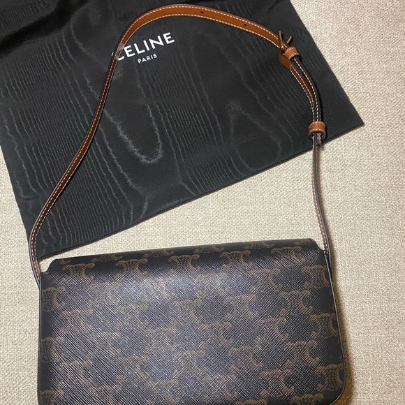 CELINE TRIOMPHE SHOULDER BAG - Picture 6 of 7